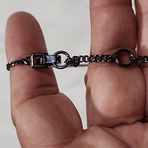 Givenchy Red Ruby Stones Tone Necklace. - Picture 9 of 11